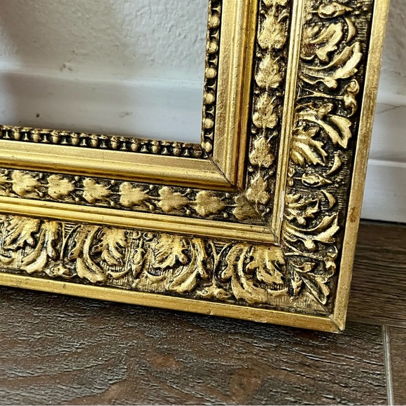 Elegant Gold Ornate Picture Frame 10/10 inches - Picture 3 of 9
